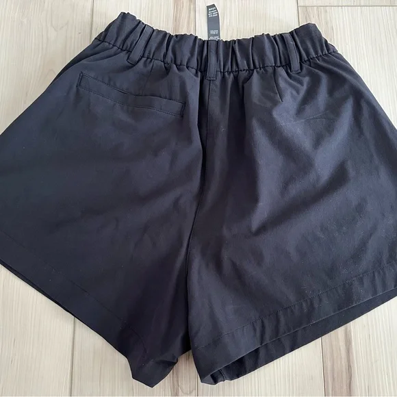 Vuori Black Athletic Shorts with Elastic Waistband - Picture 3 of 3